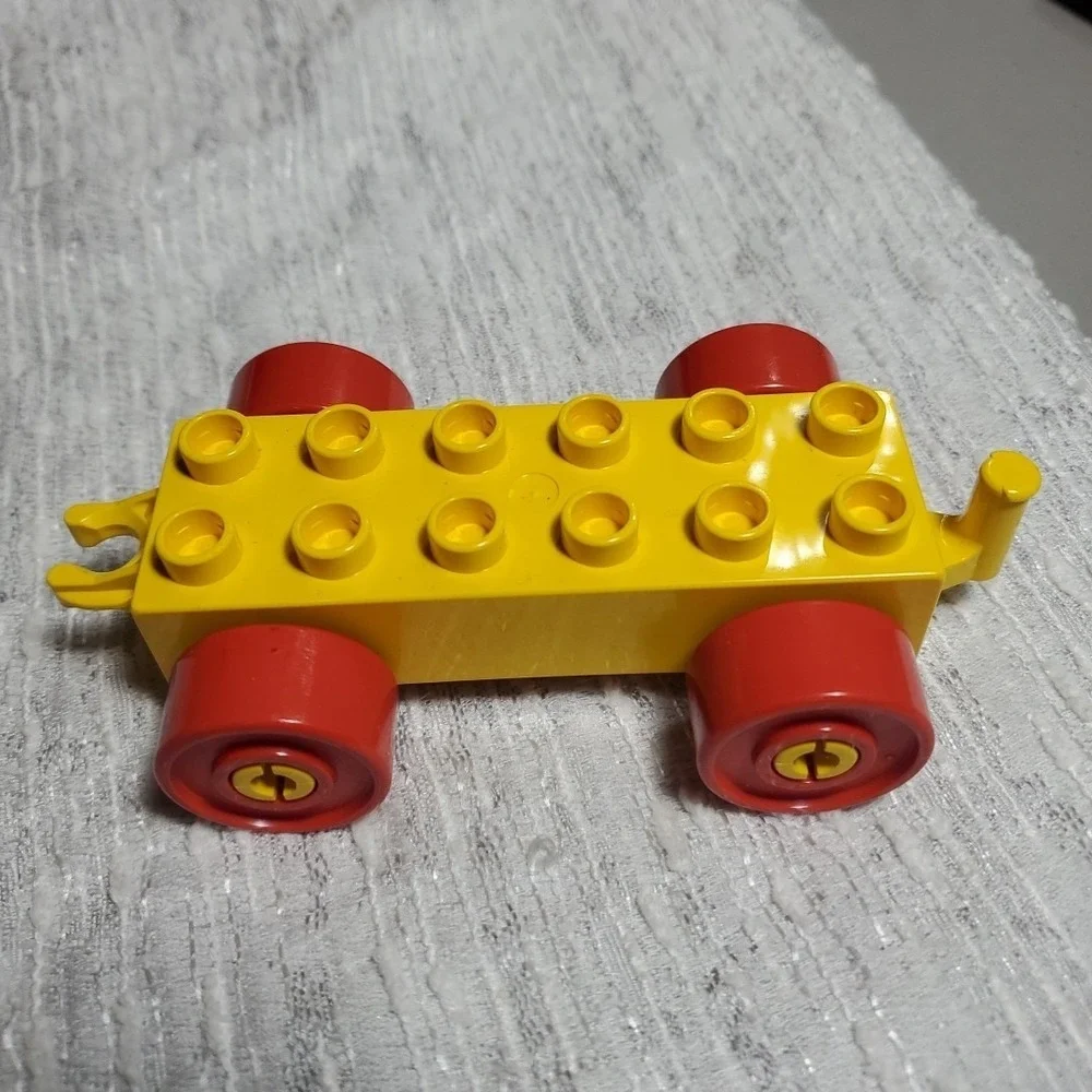 Lego Duplo Building Bricks‎ Special Pieces (8)
